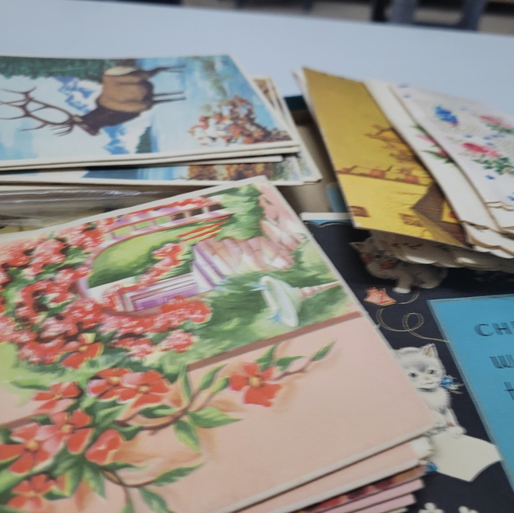 Vintage Greeting Card Collection - Picture 4 of 5